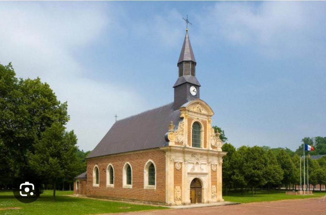 Entre Les Places, Spacieux Avec Parking Gratuit Arras Zewnętrze zdjęcie